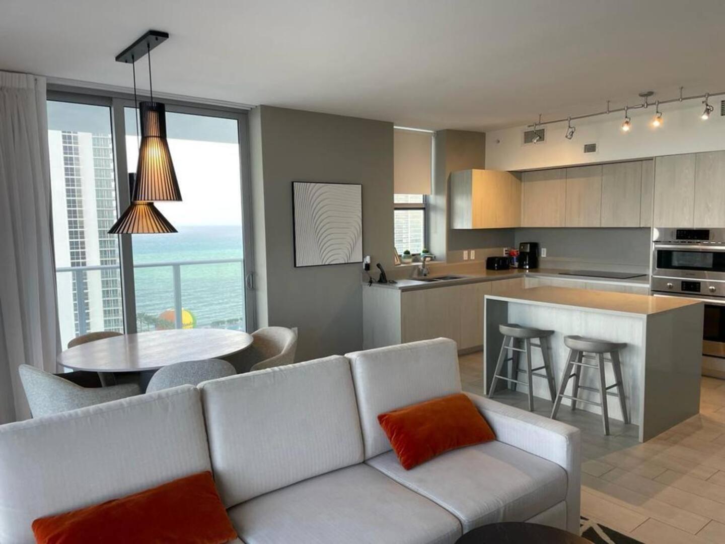 Apartment Amazing At H House Hollywood