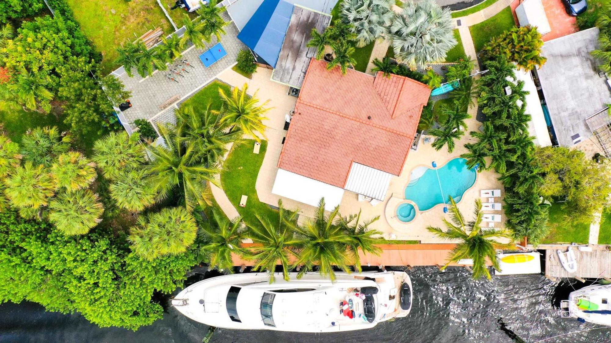 Casa de férias Centrally Located Heated Pool Riverside View Access Citrus Key H0mes