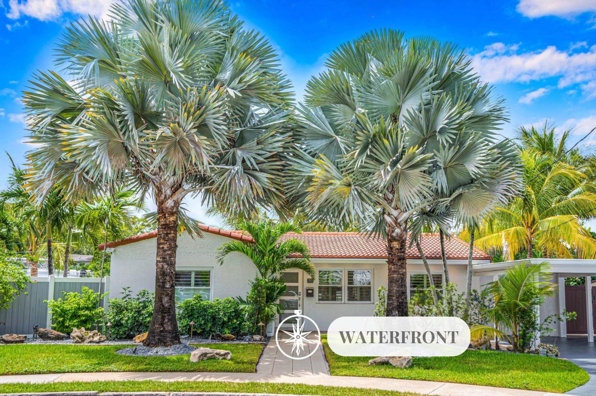 Centrally Located Heated Pool Riverside View Access Citrus Key H0mes *