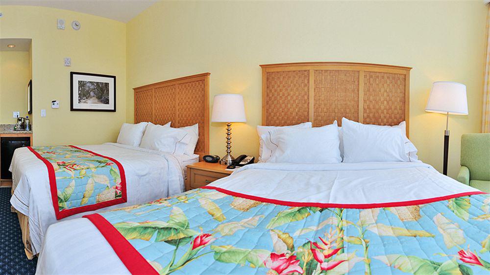Courtyard By Marriott Lauderdale Hotel