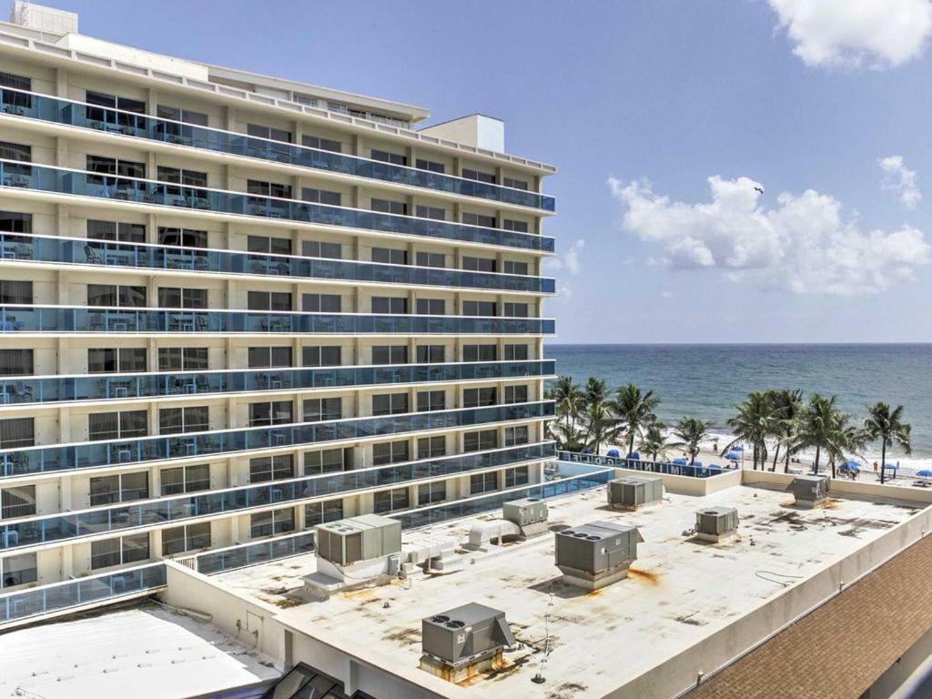 Oceanview Resort: Lauderdale Beachfront Corner *