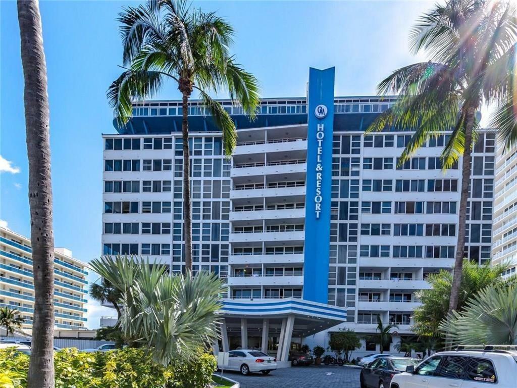 Oceanview Resort: Lauderdale Beachfront Corner