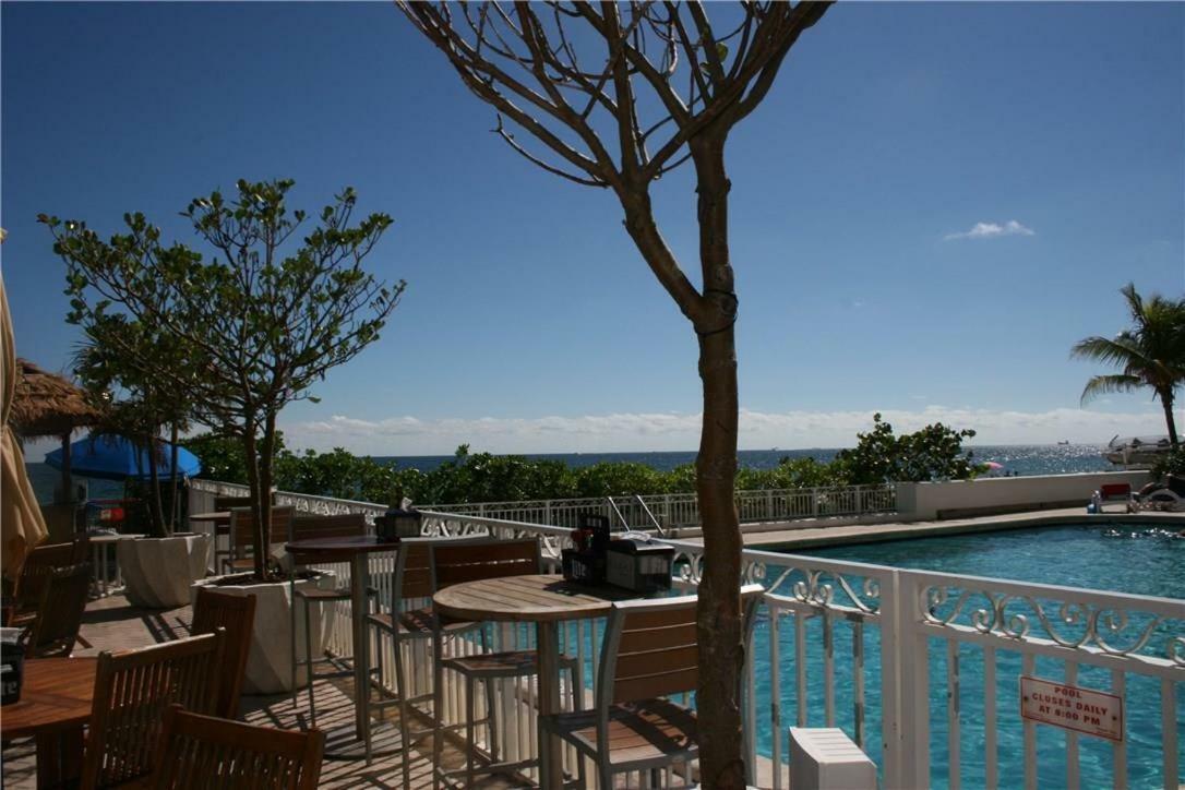 Oceanview Resort: Lauderdale Beachfront Corner Aparthotel *