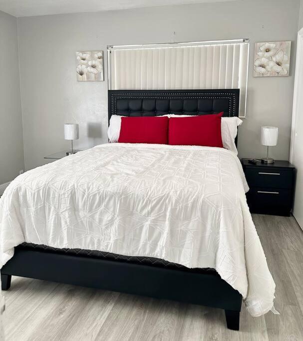 Holiday home The Manors - Cozy 2 Bedrooms, 2 Baths *