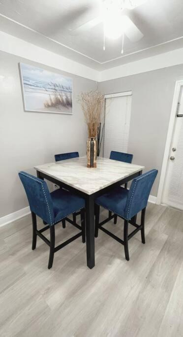 The Manors - Cozy 2 Bedrooms, 2 Baths * Fort Lauderdale