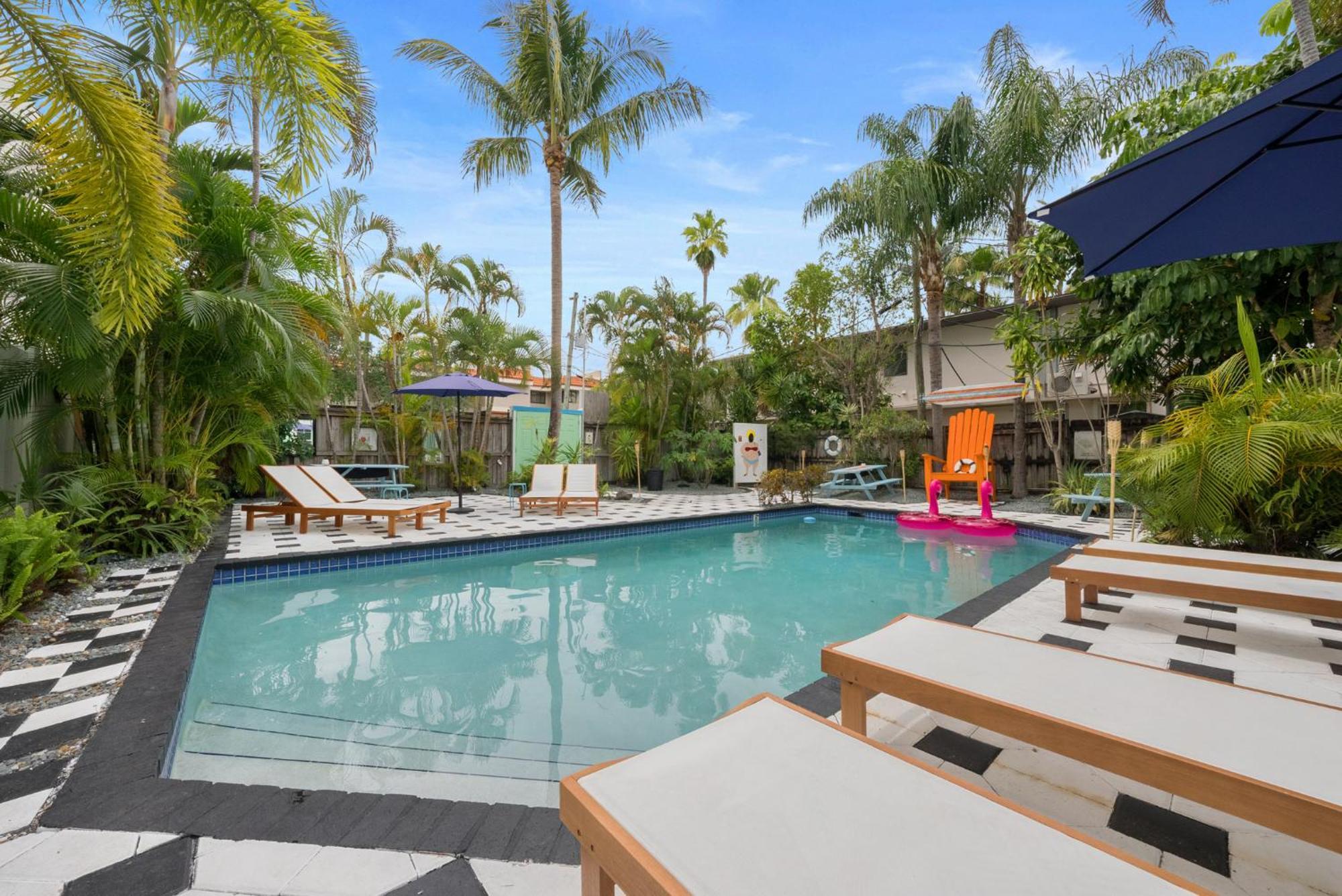 Olas Hotel