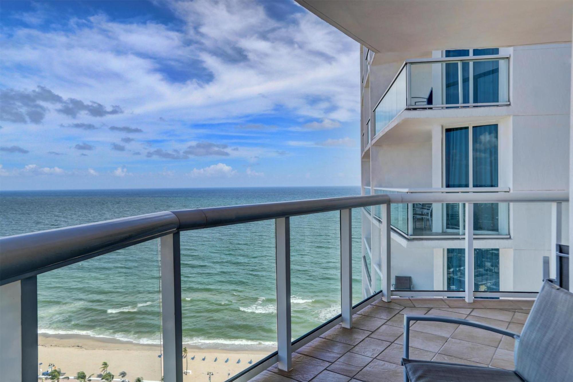 House Lauderdale, A Hilton