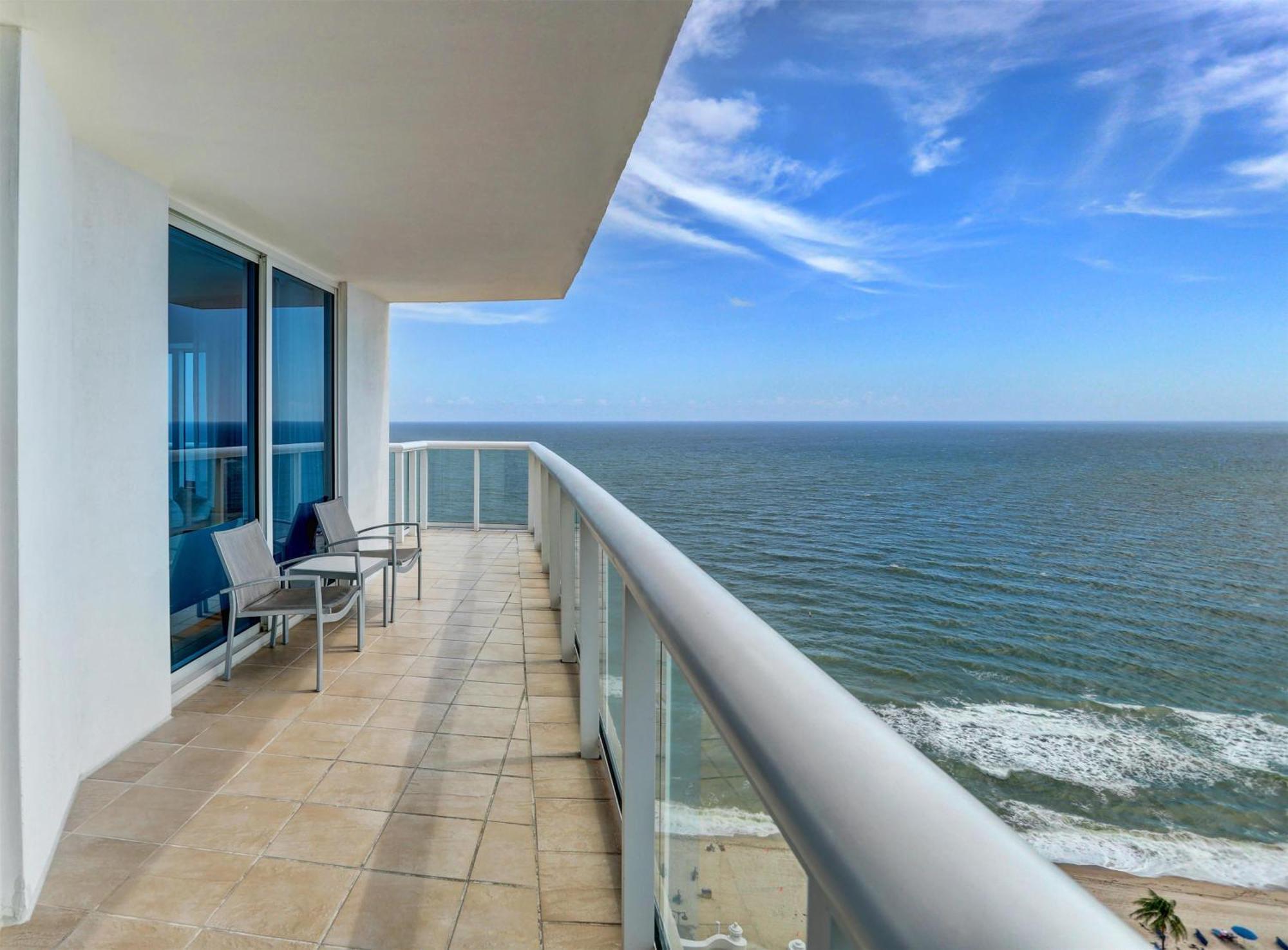 Resort House Lauderdale, A Hilton Fort Lauderdale