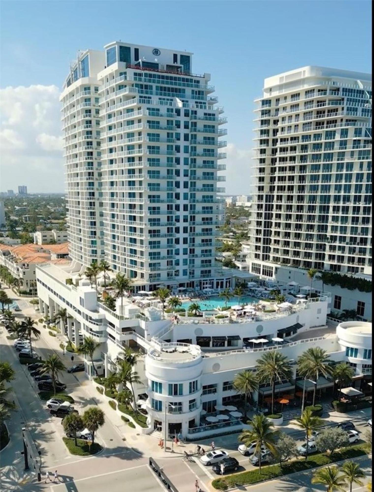 House Lauderdale, A Hilton