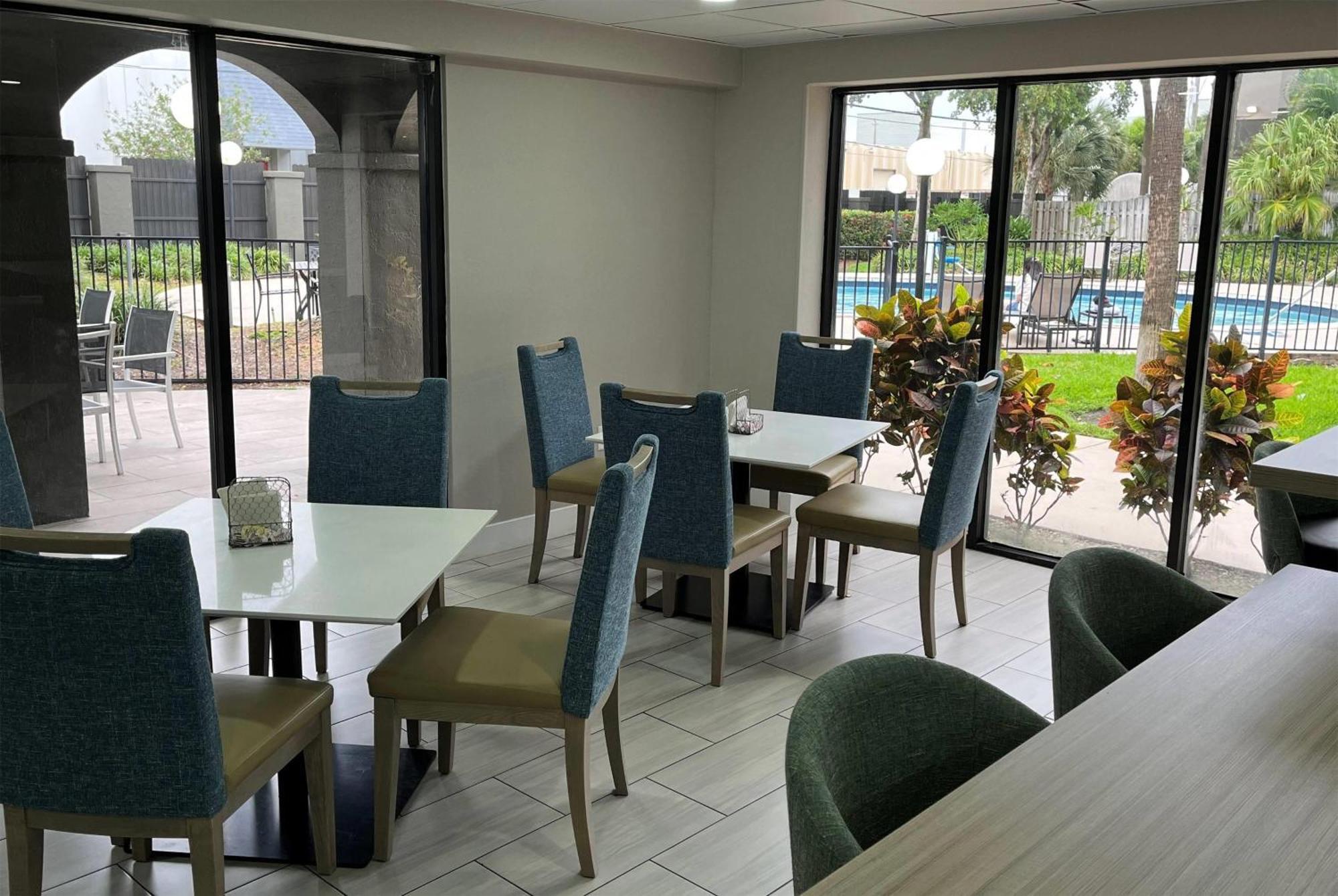 La Quinta By Wyndham Ft Lauderdale Cypress Creek 3*
