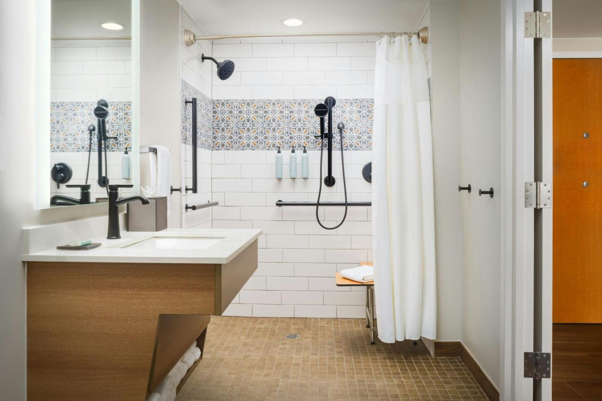 Courtyard By Marriott Oceanside Lauderdale Hotel